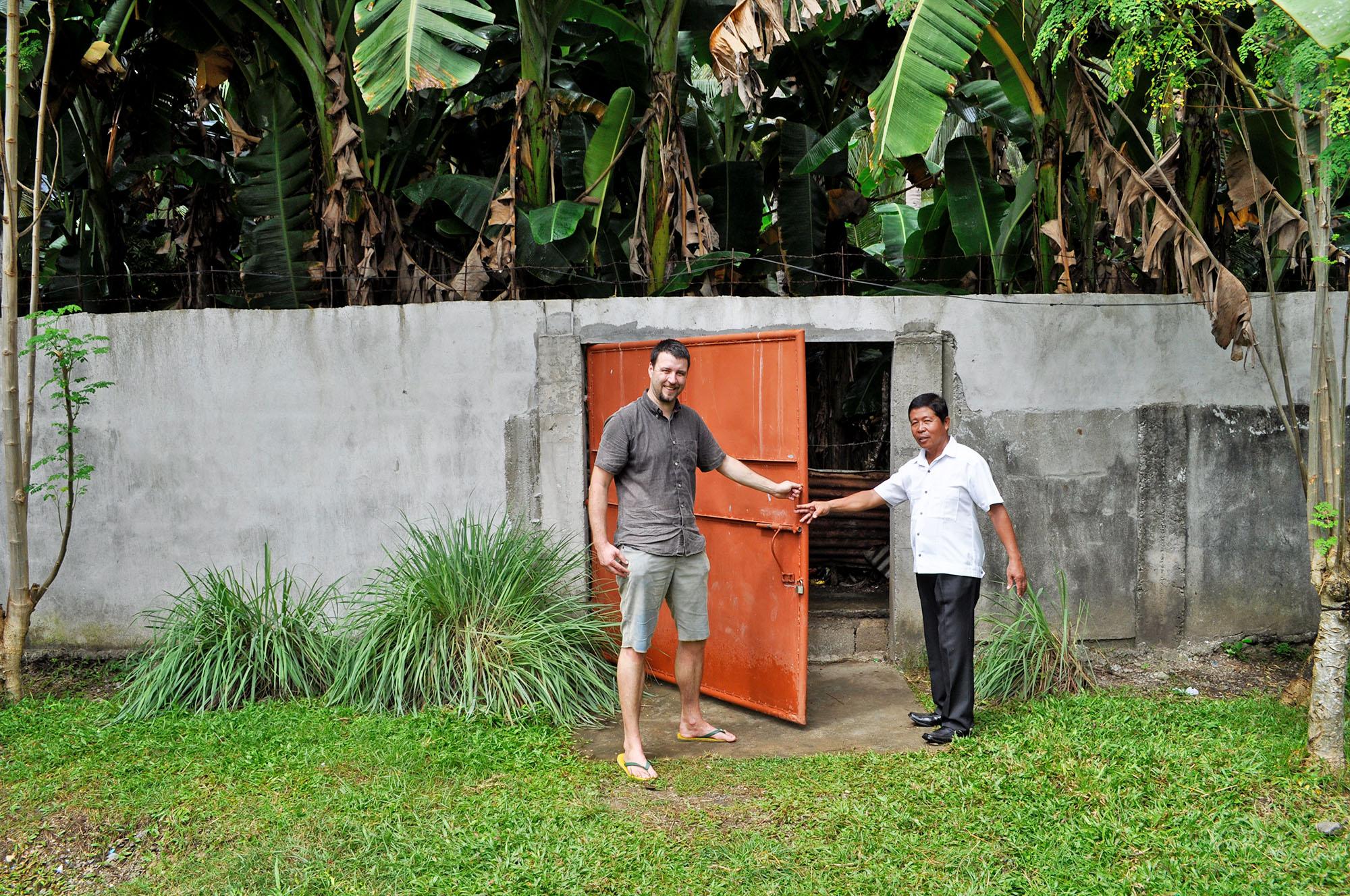 San Roque Elementary School - Neuer Notausgang - Ein Bildungsprojekt der Child & Family Foundation