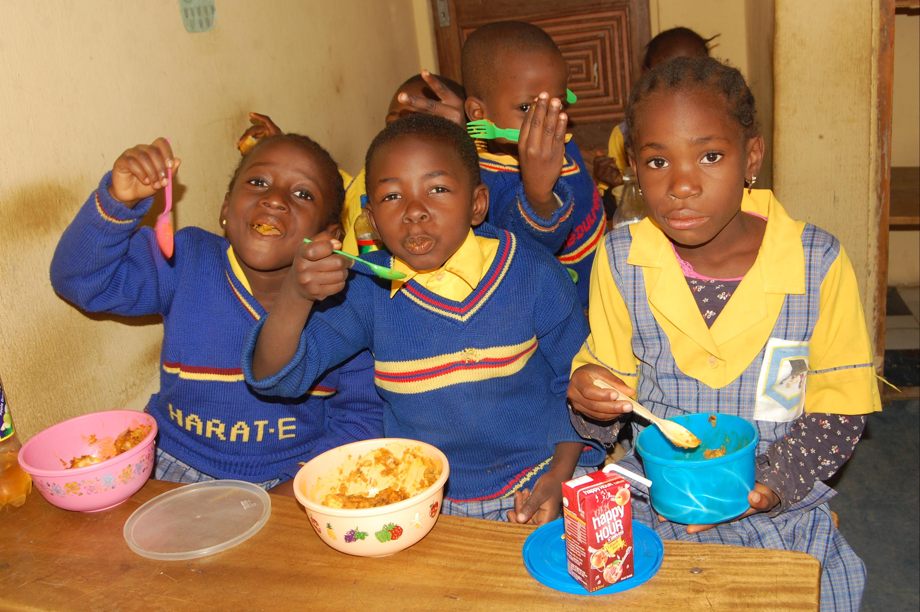 Ernährungsprogramm Amina Zwindila Foundation School NIgeria