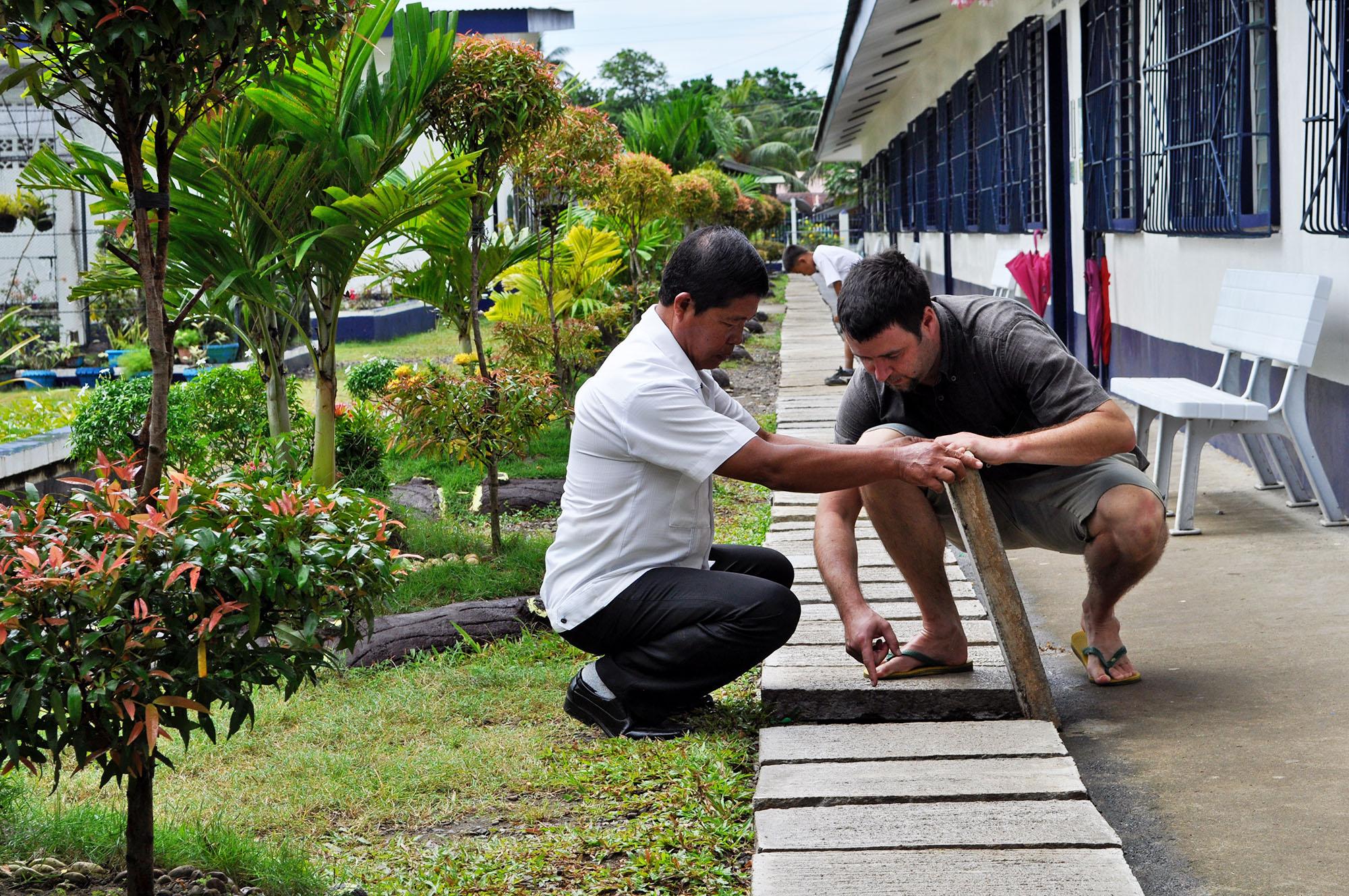 San Roque Elementary School - Drainage - Ein Bildungsprojekt der Child & Family Foundation