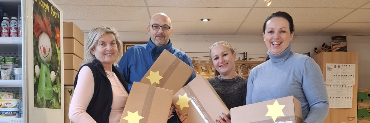 Lebensmittelpakete an die VinziWerke